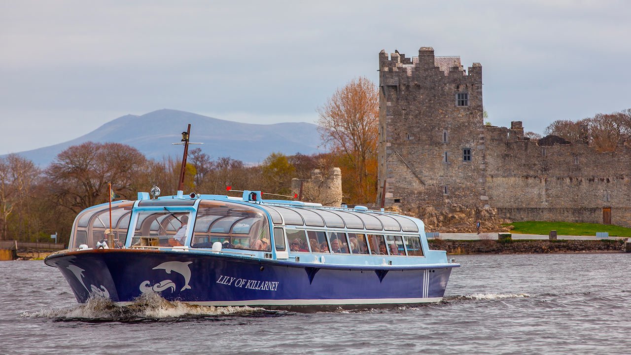 The Lily of Killarney leaving Ross Castle
