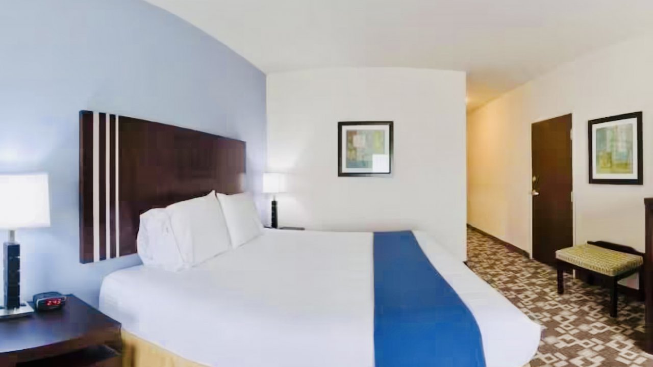 Holiday Inn Express & Suites ATL West