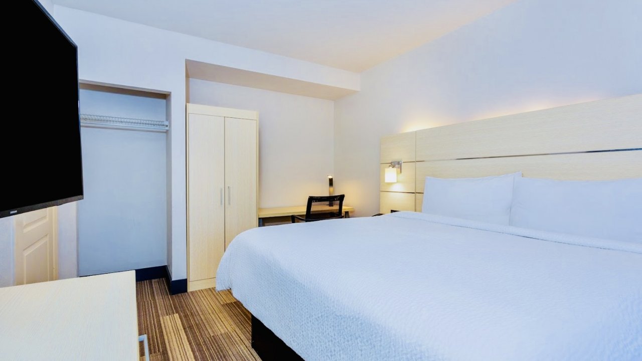 Holiday Inn Express & Suites  - Orlando I-Drive