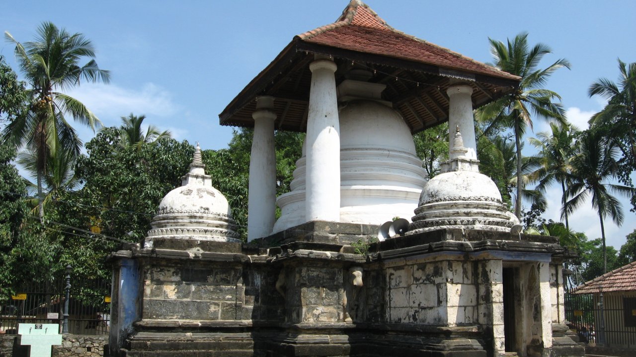 Gadaladeniya Temple