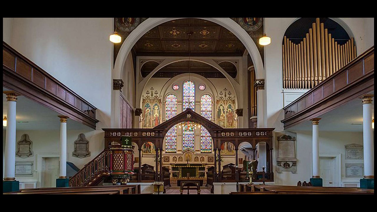 Derry Girls Taxi Tour with Private Guide