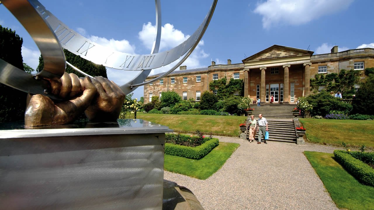 Hillsborough Castle - Shore Excursion from Belfast Port