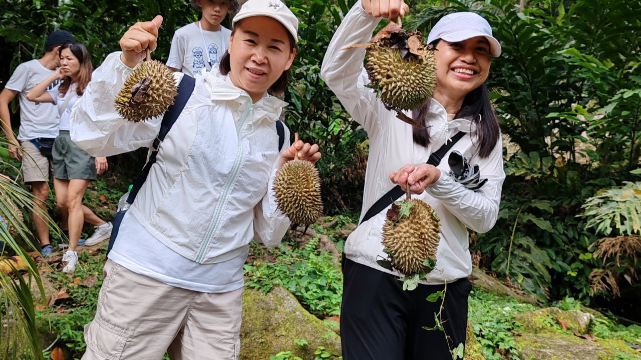 Snap your Durian Moment