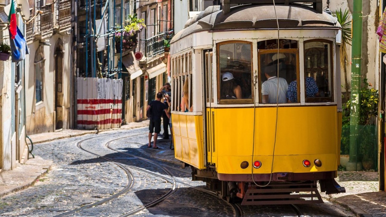 Tour Privado de Meio Dia - Lisboa - Historia e Modernidade