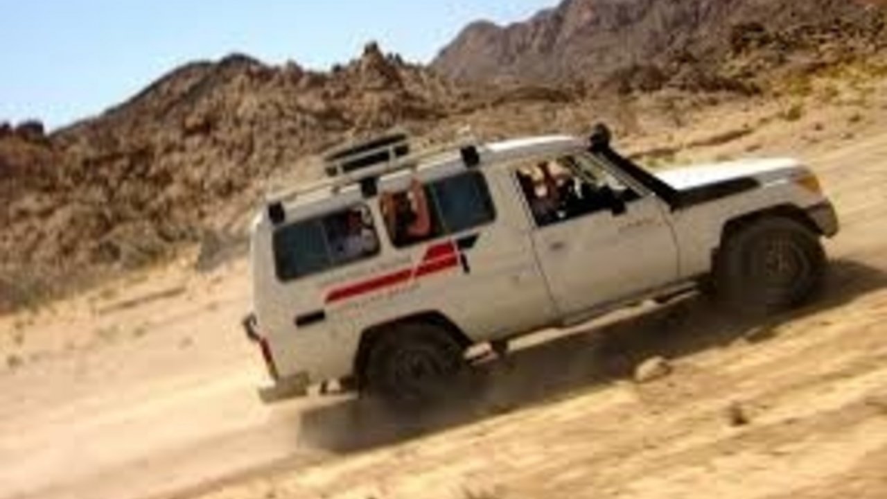 SHARM WITH EASE THE CANYON