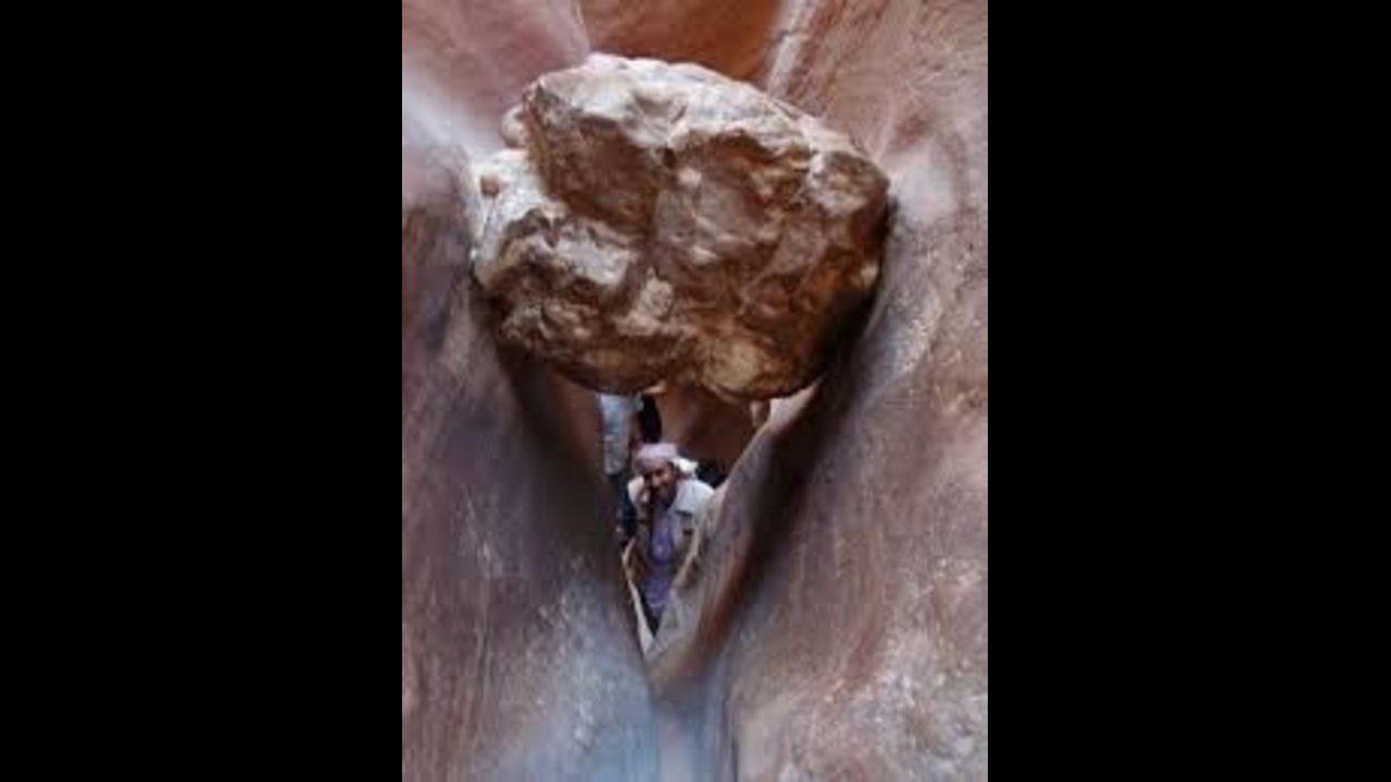 SHARM WITH EASE THE CANYON