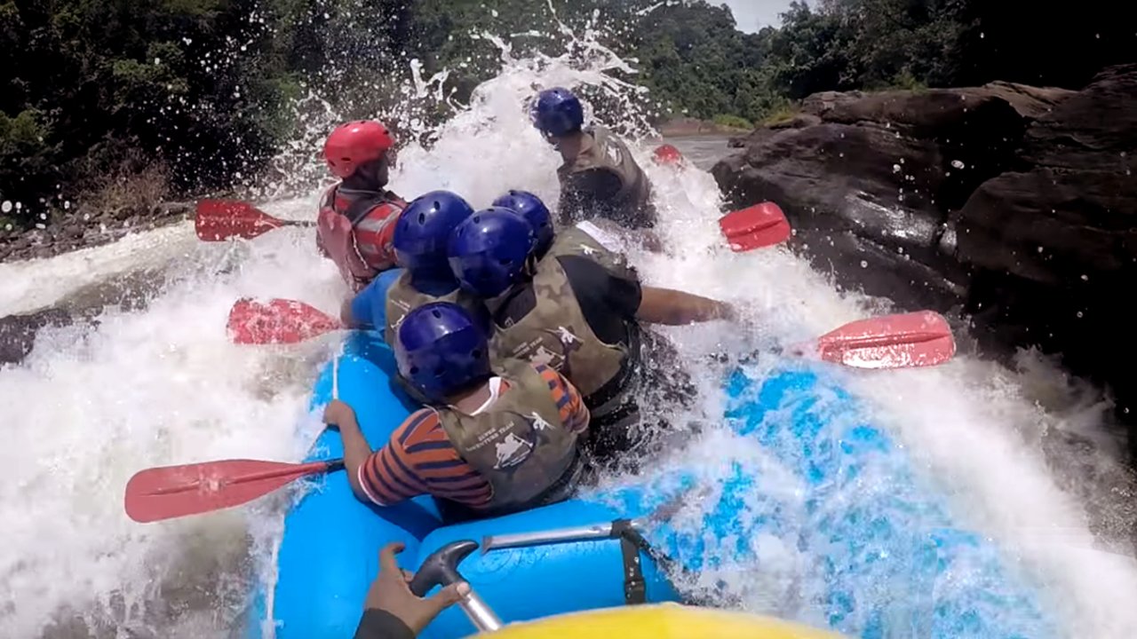 White water rafting kitulgala