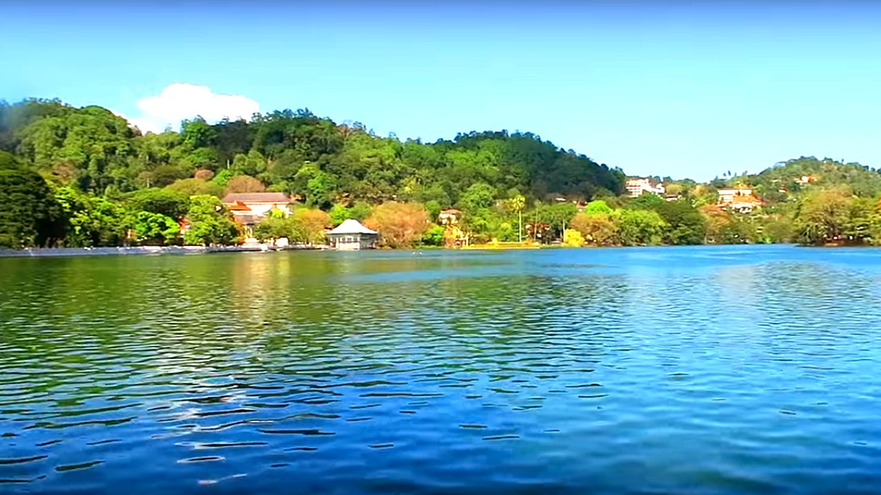 Kandy lake