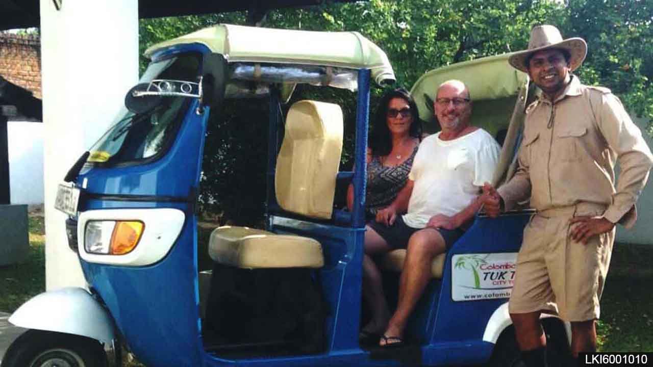 Colombo City Tour by Tuk Tuk (Private 4-Hour Tour)