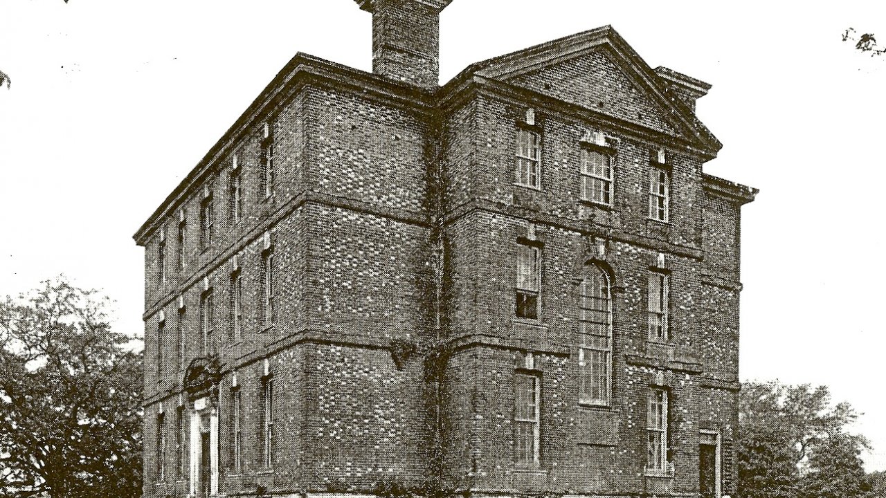 Historic photo of Rosewell mansion