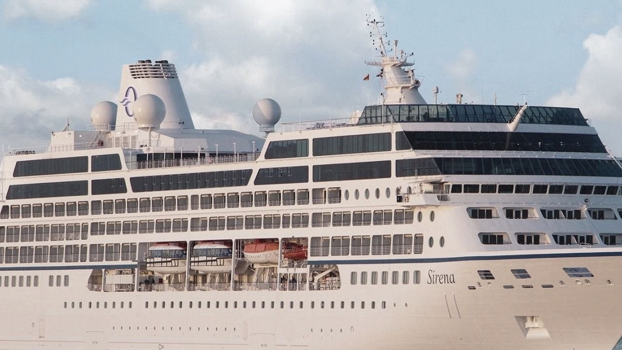 Nave da crociera Oceania Sirena