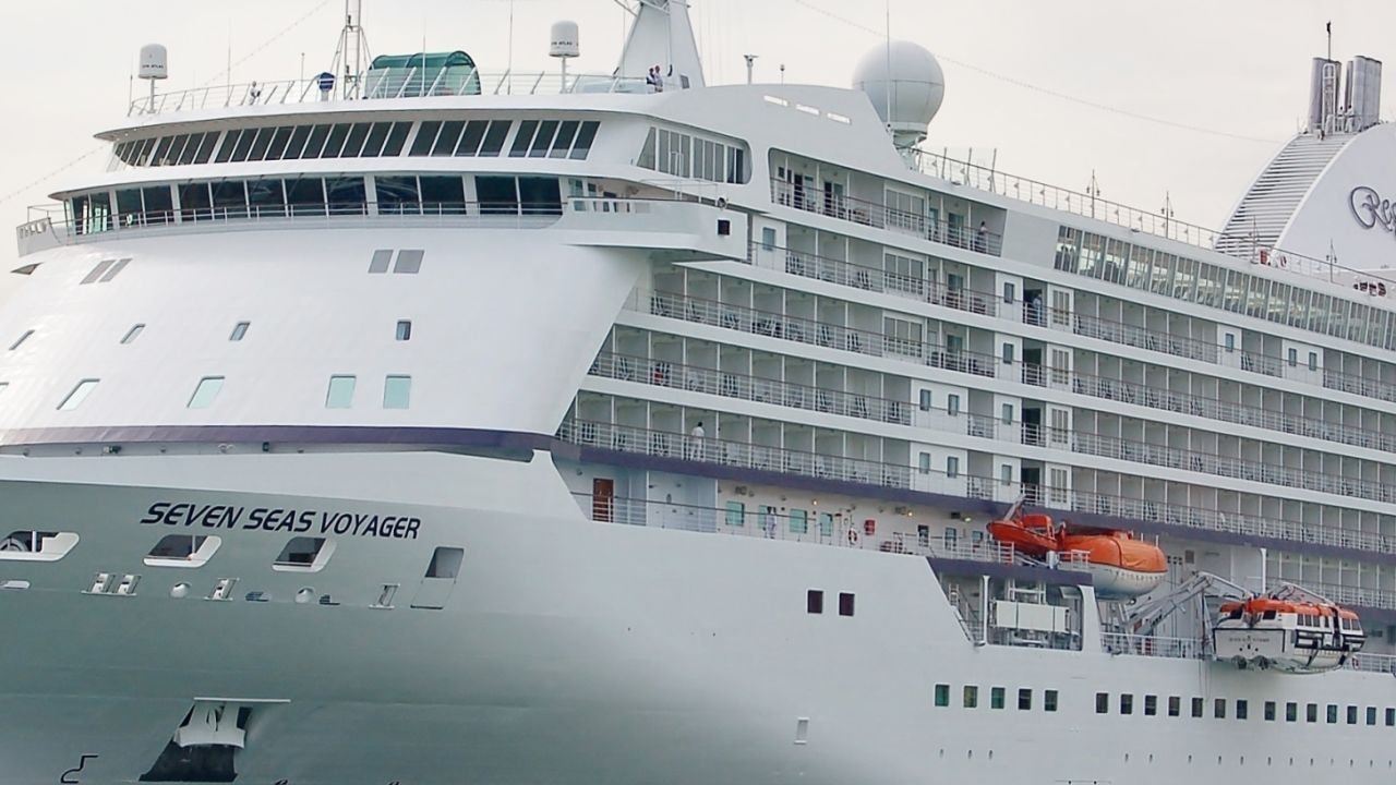 Seven Seas Voyager cruise ship