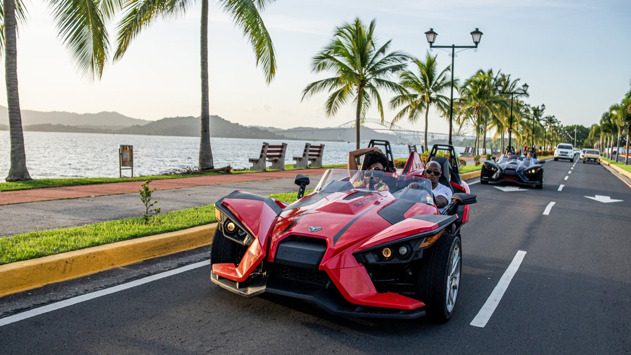 Panama City Slingshot driving tour