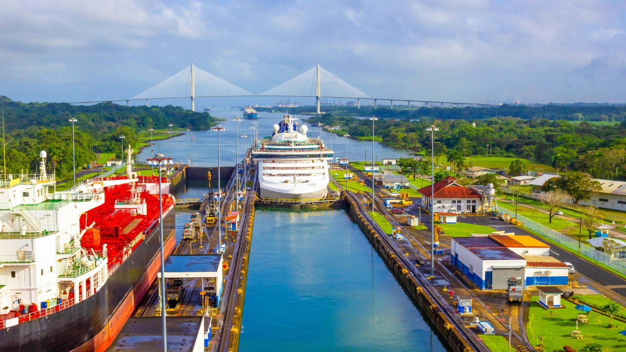 Panama Canal transit cruise experience in Panama