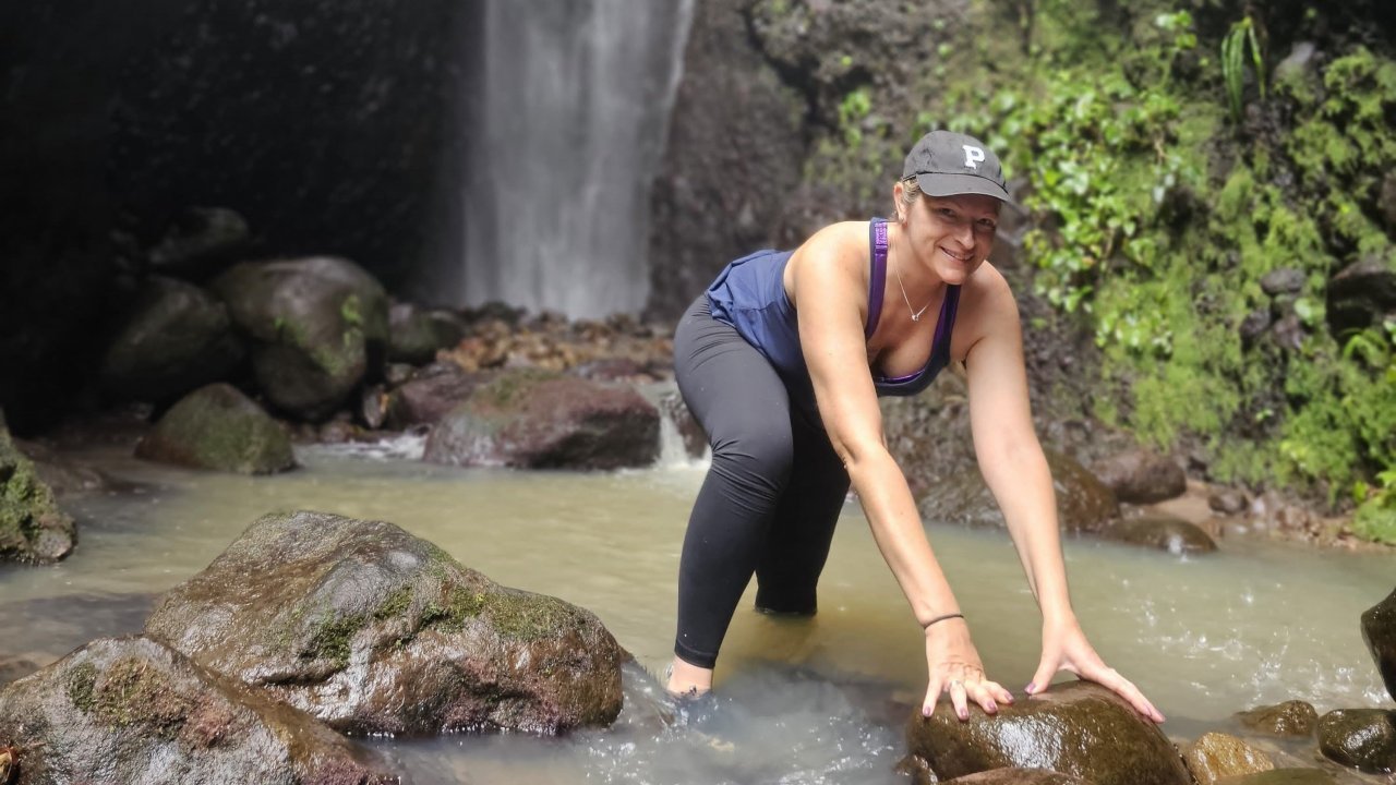 Bwa Neff Falls, Penville