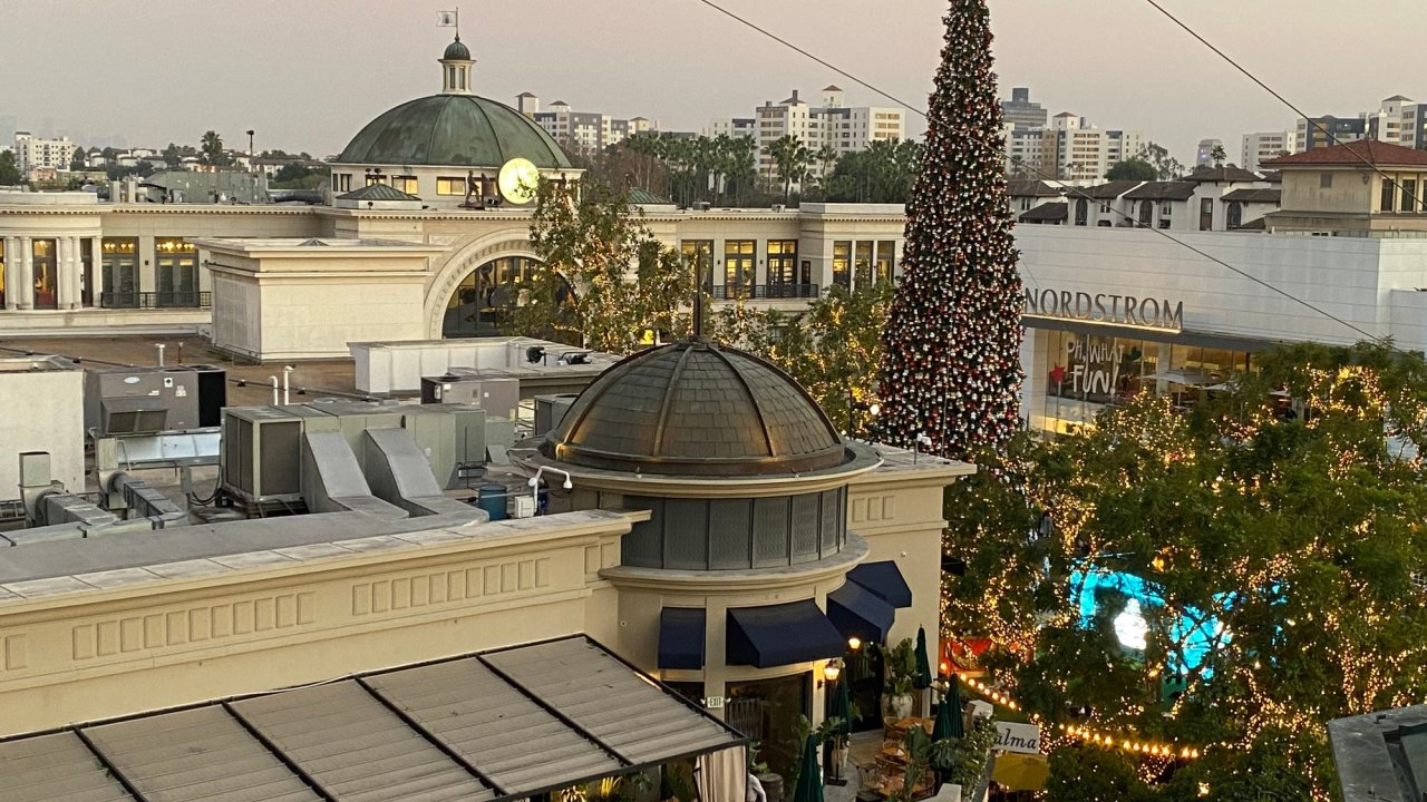 The Grove Christmas Tree