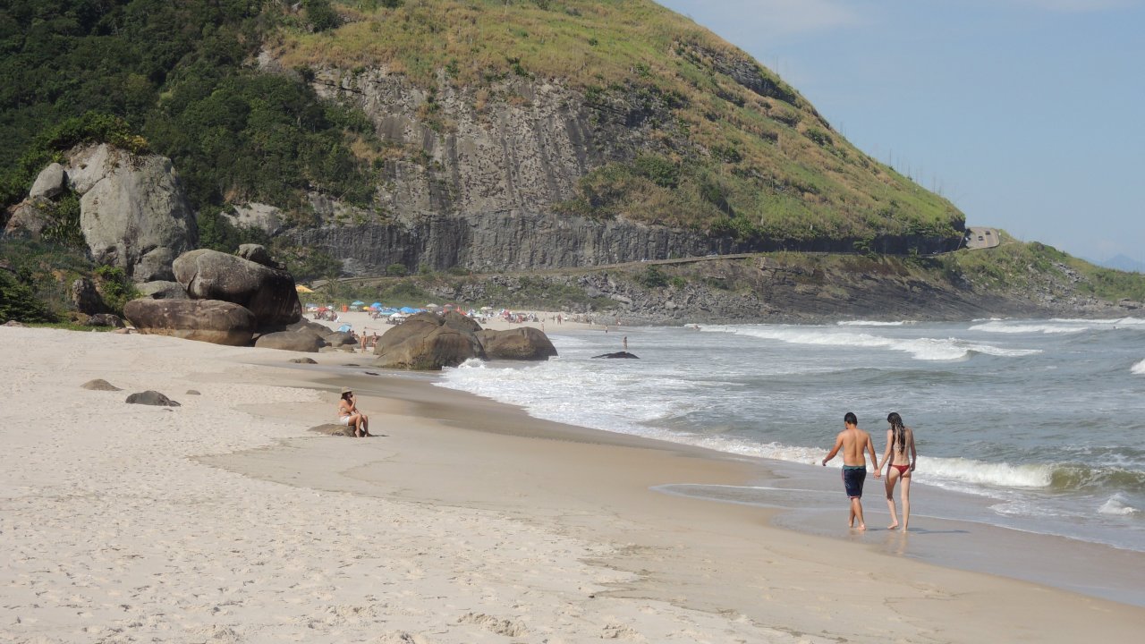 Prainha Beach by Luis Darin