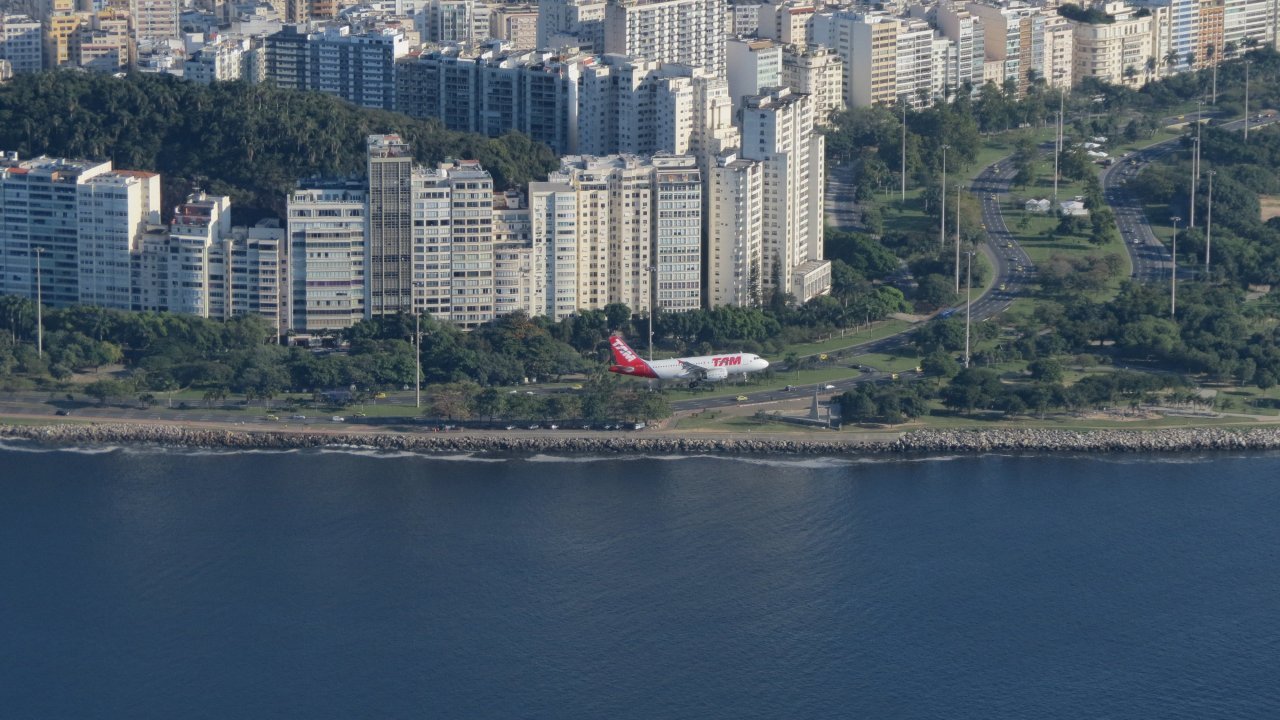 City View from Sugarloaf by Luis Darin