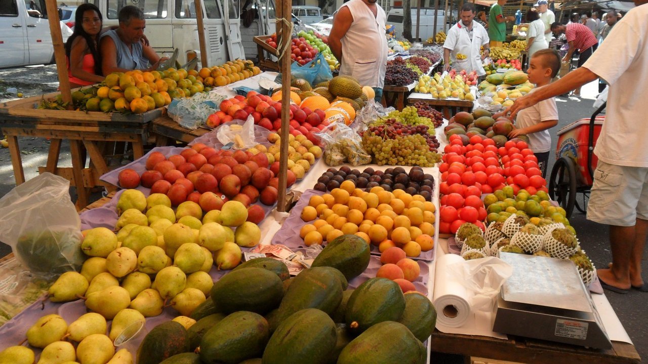 Fruit stand at the farmers market
