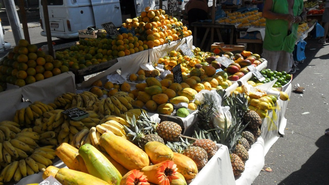 Fruit stand at the farmers market
