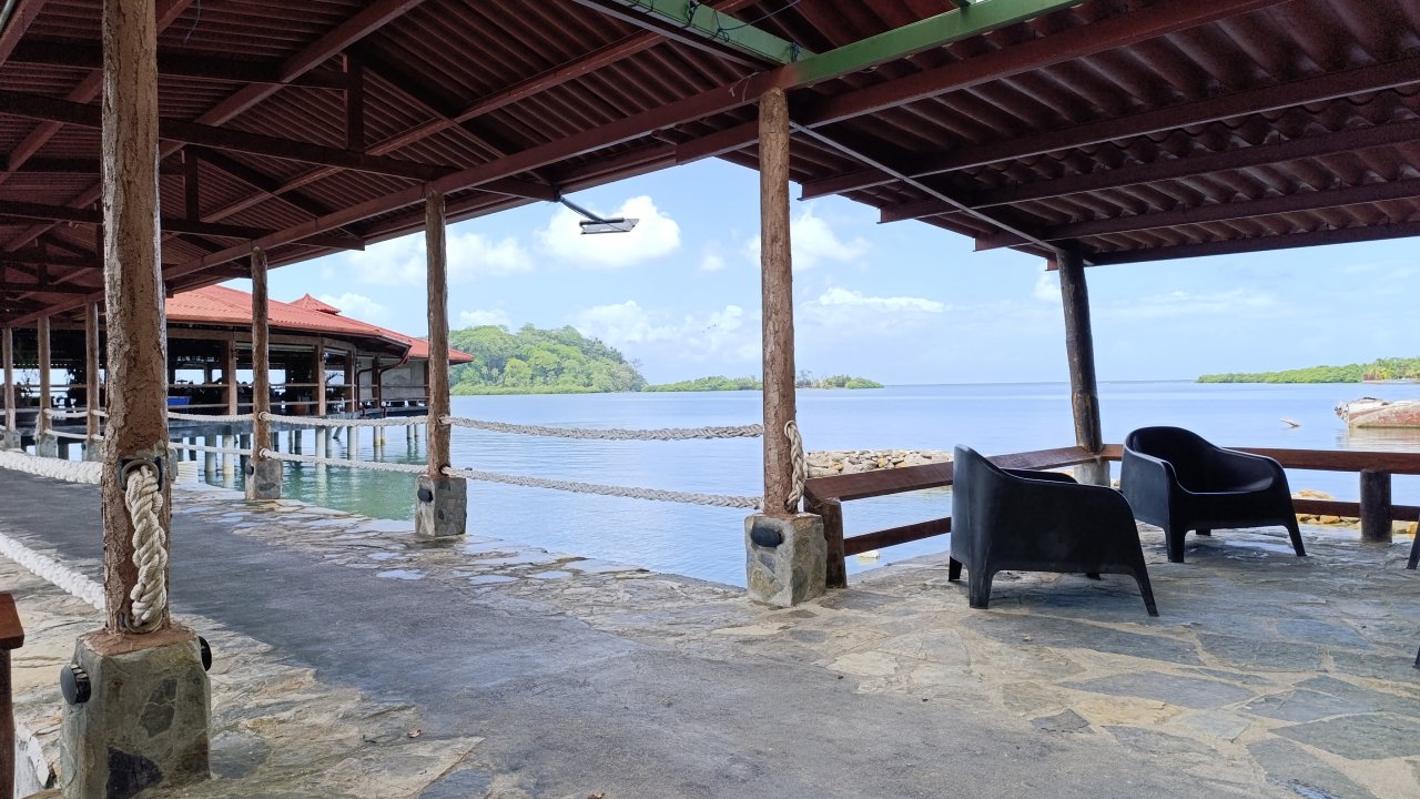 El Bongo Hotel Boutique Beach day pass