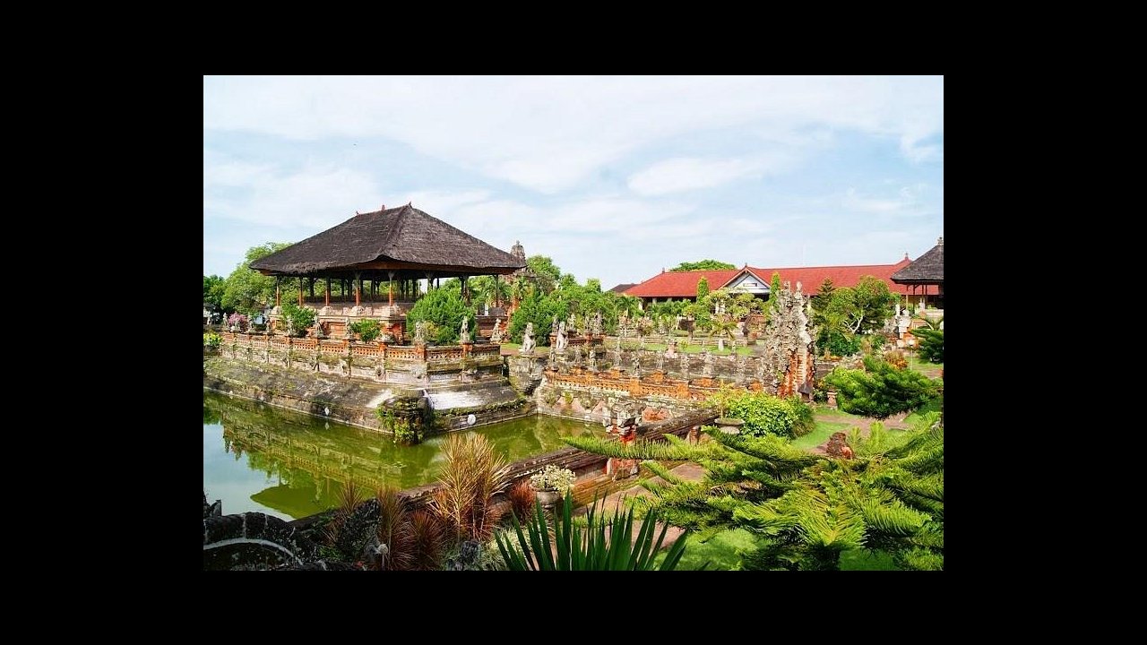 Kertha gosa, known as the hall or Court of Justice is our first place that we will visit in this tour.