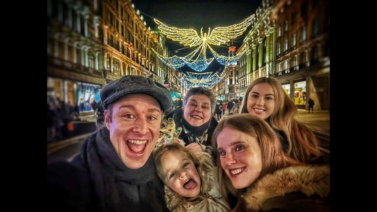 London Christmas Lights Taxi Tour