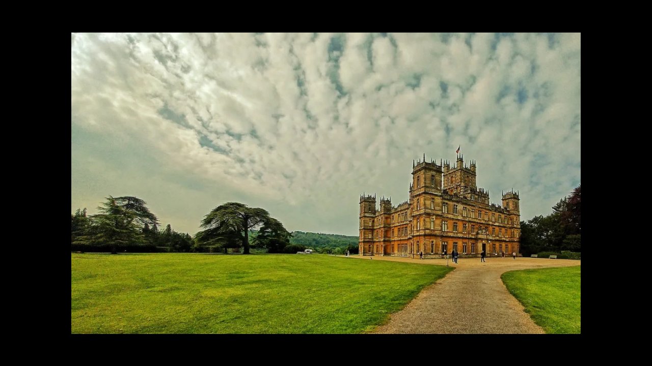 Downton Abbey - Highclere Castle and Bampton Village (Downton)