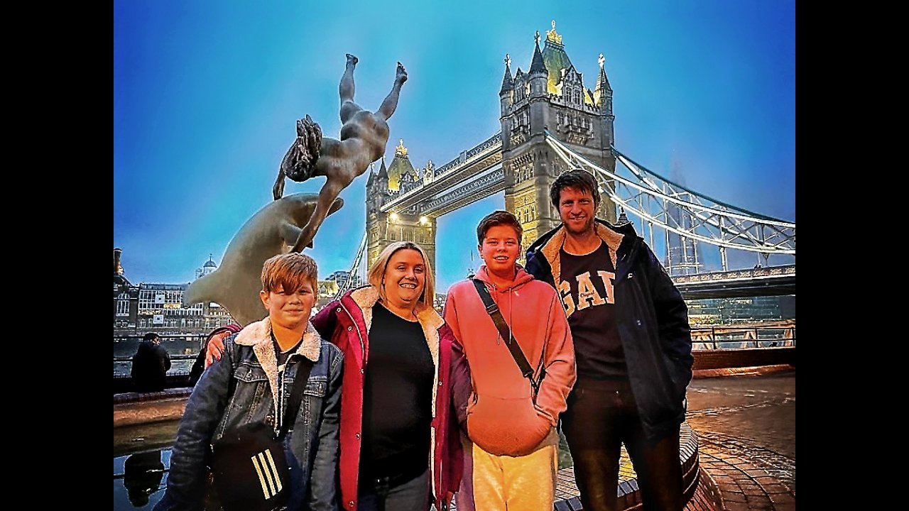 London History Taxi Tours www.londonhistorytaxitours.com Black Taxi Tours of London London Black Taxi Tours London Black Cab Tours Black Cab Tours of London