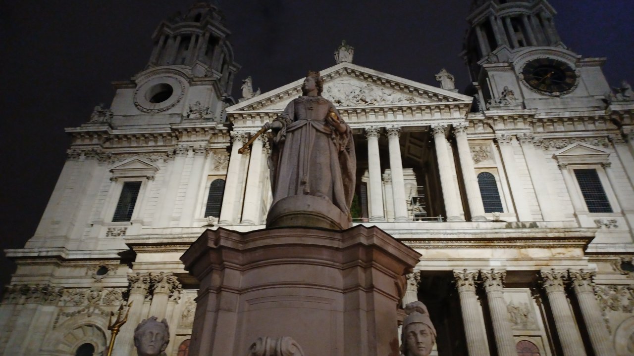 London History Taxi Tours www.londonhistorytaxitours.com Black Taxi Tours of London London Black Taxi Tours London Black Cab Tours Black Cab Tours of London