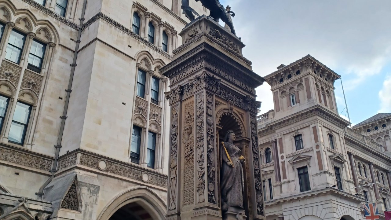 Temple Bar Memorial
