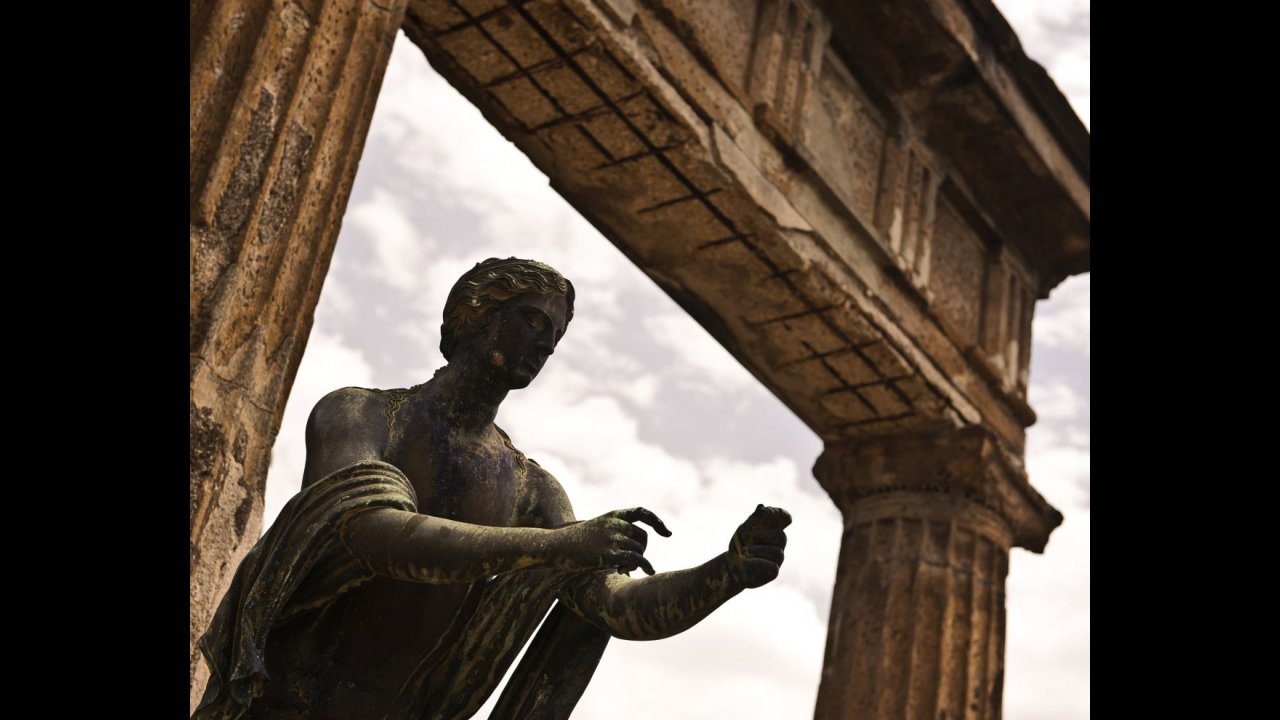 VIP Pompeii from Rome by Bullet Train II