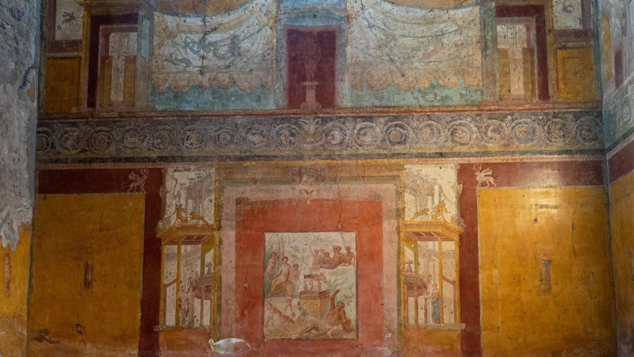VIP Pompeii from Rome by Bullet Train III