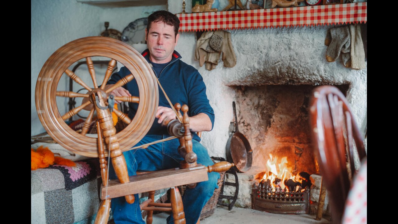 Glencolmcille weavers