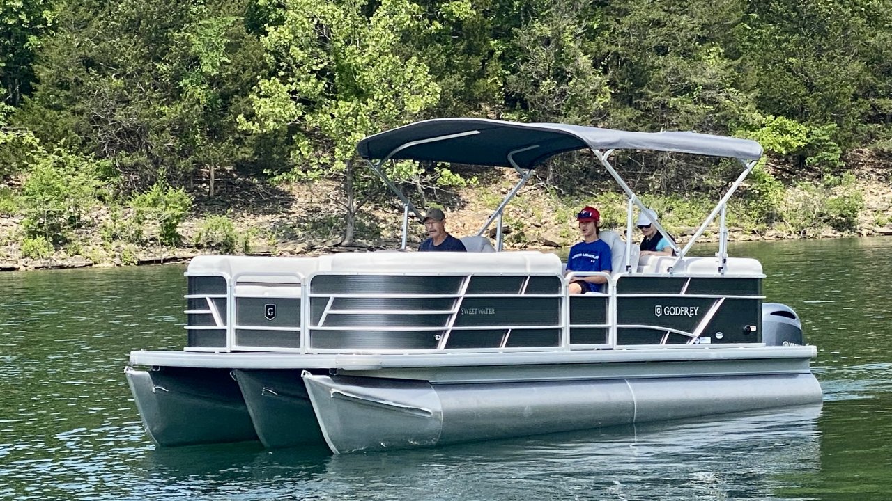 Luxury Tritoon