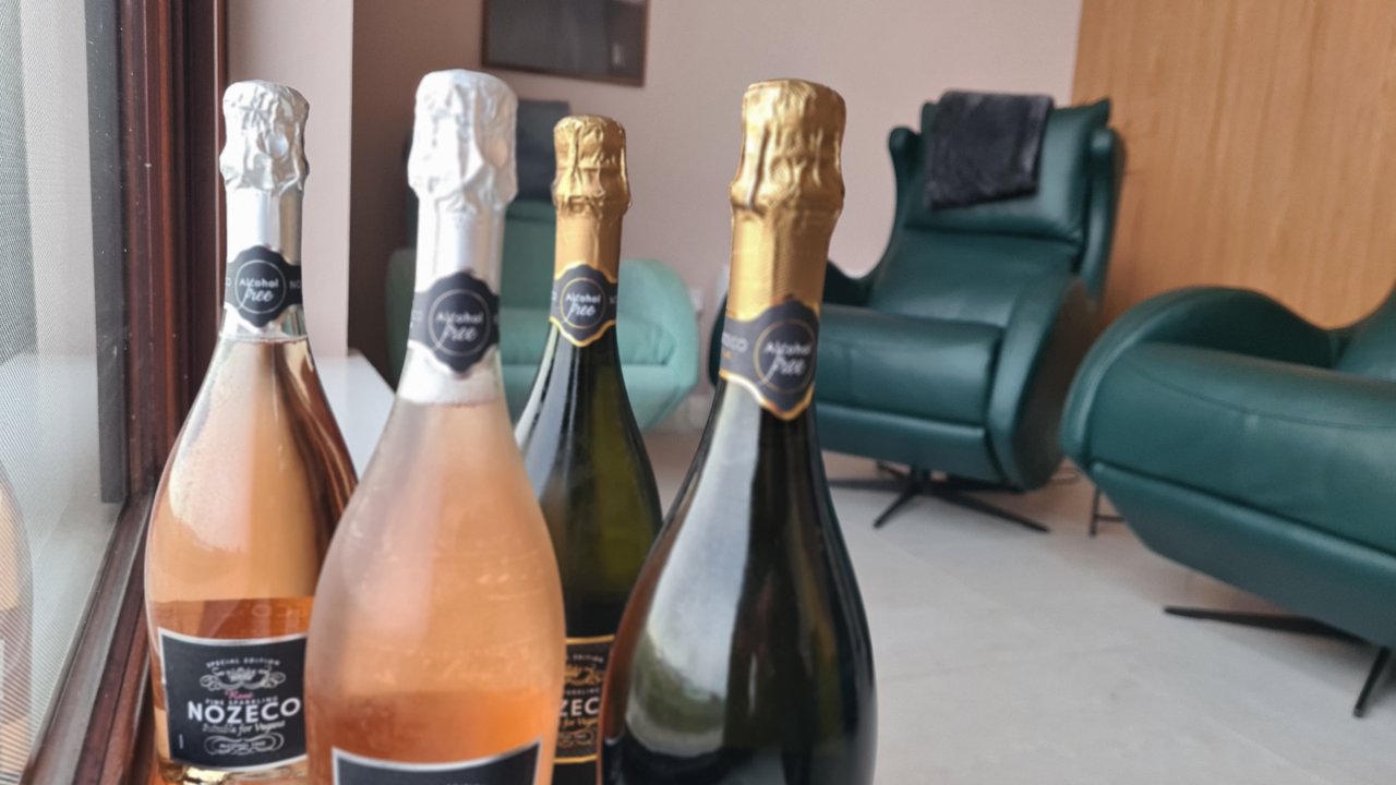 Relax with views accross the fishing pier and Dungarvan Bay, while sipping you bottle of bubbles