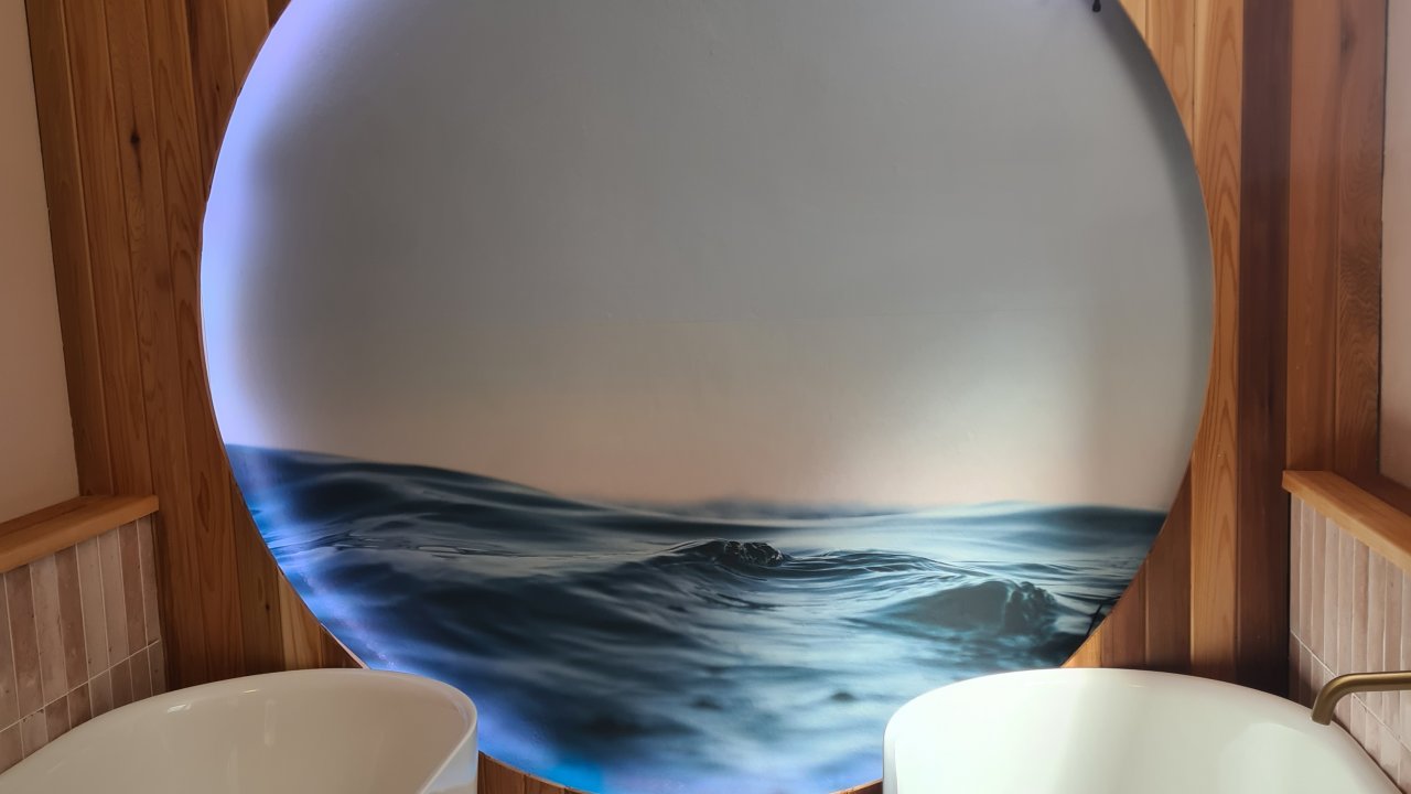 enjoy your hot seawater & seaweed bath in 2 large freestanding baths in our Sólás suite