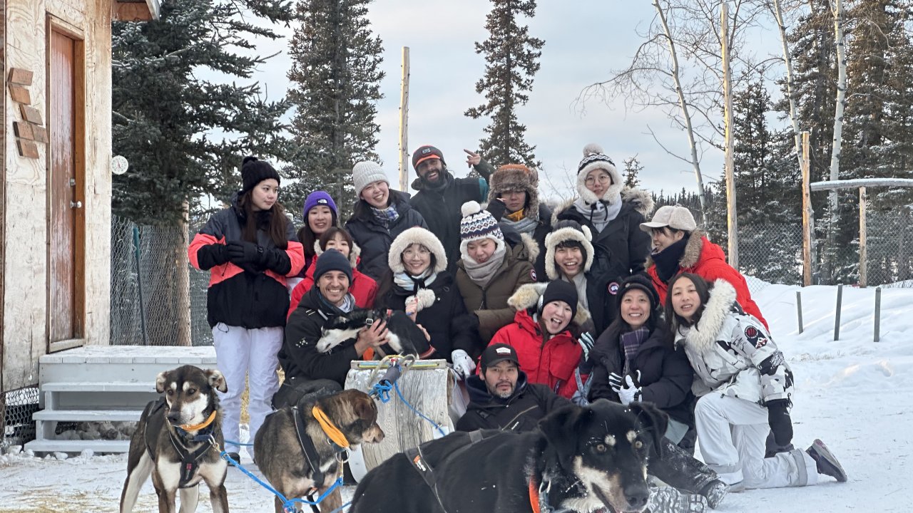 Husky Roundup: Group Experience (1.5 hours)