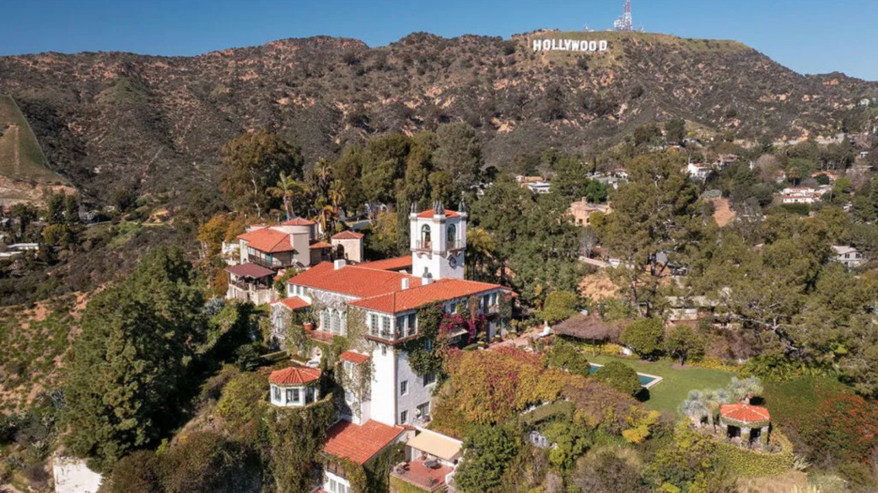 See historic Celebrity Homes and Great views