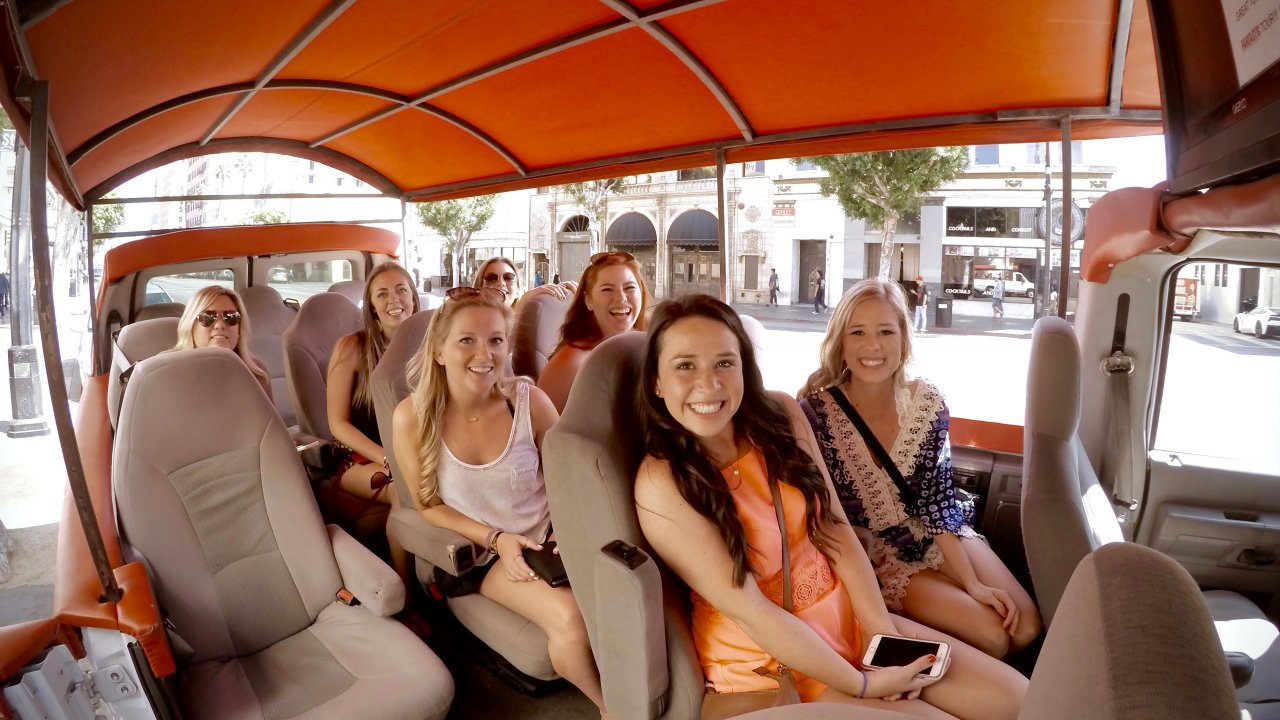 Enjoy a fun Hollywood Open Air Bus Tour to Beverly Hills