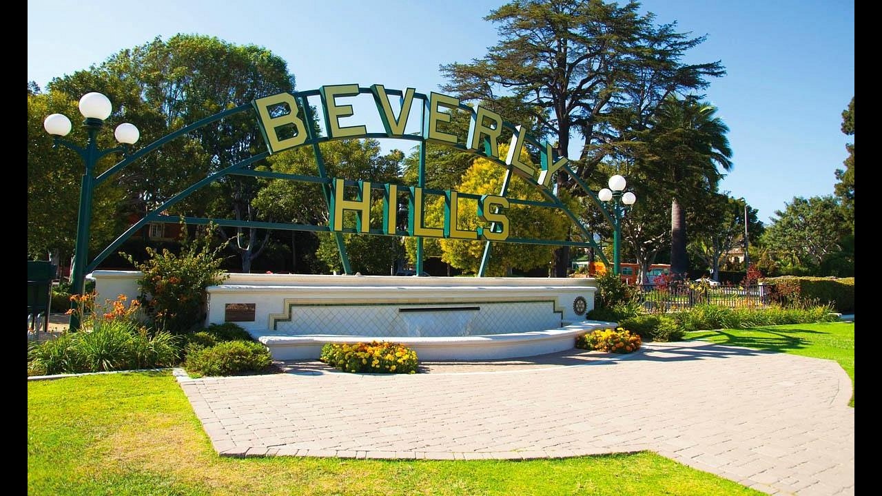 Enjoy a 10 Minute Photo Stop at the Beverly Hills Garden Park on Route 66