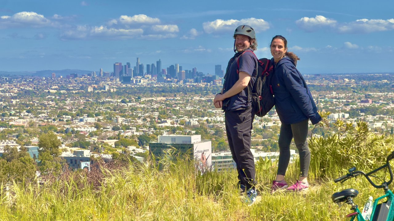 Explore Hollywood Hills to Beverly Hills