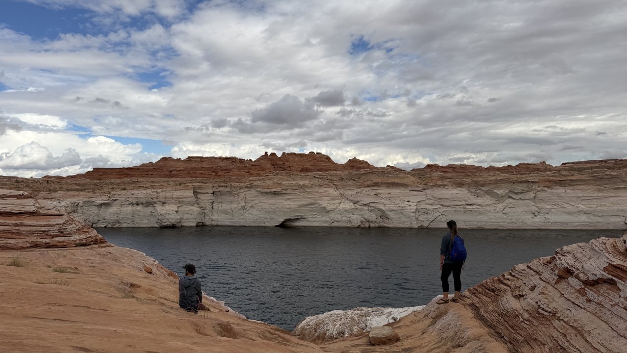 Hike to Lake Powell
