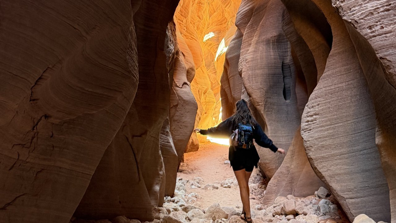 Narrow slot canyon