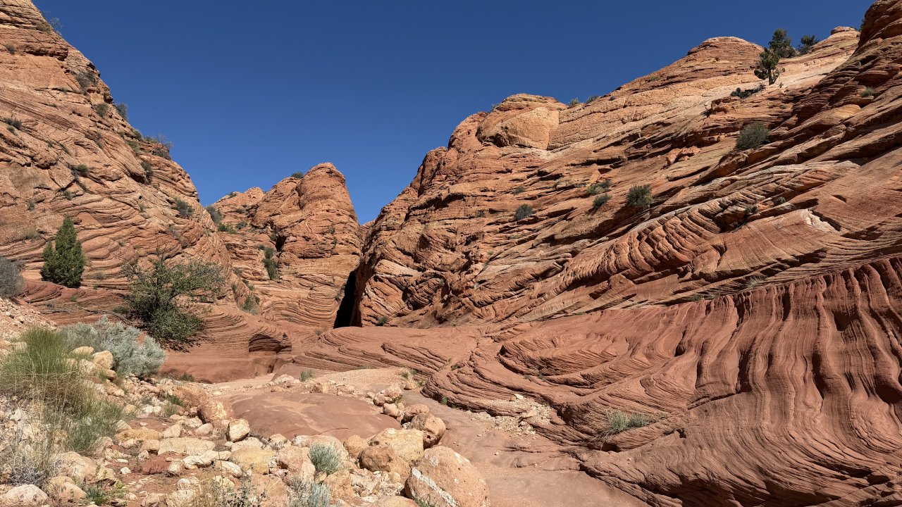 Hiking to the slot canyon