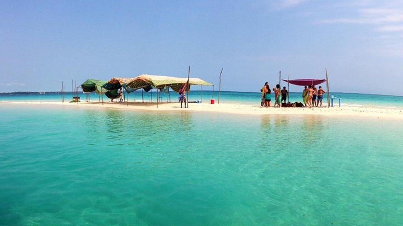 The Grand Safari Blue: Sandbank, Snorkeling & Seafood BBQ